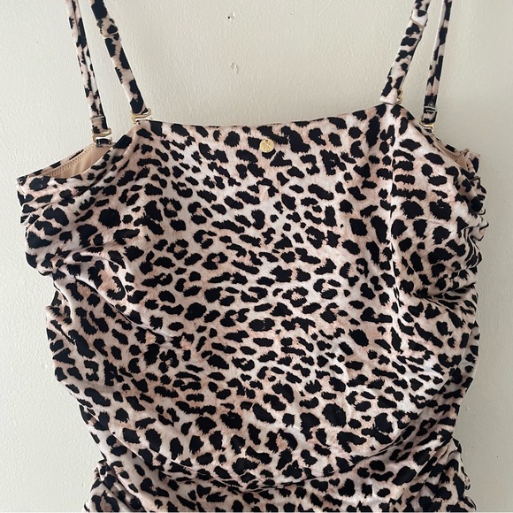 New! Victoria’s Secret ruched leopard one piece swimsuit nwot 37157 - Picture 7 of 11